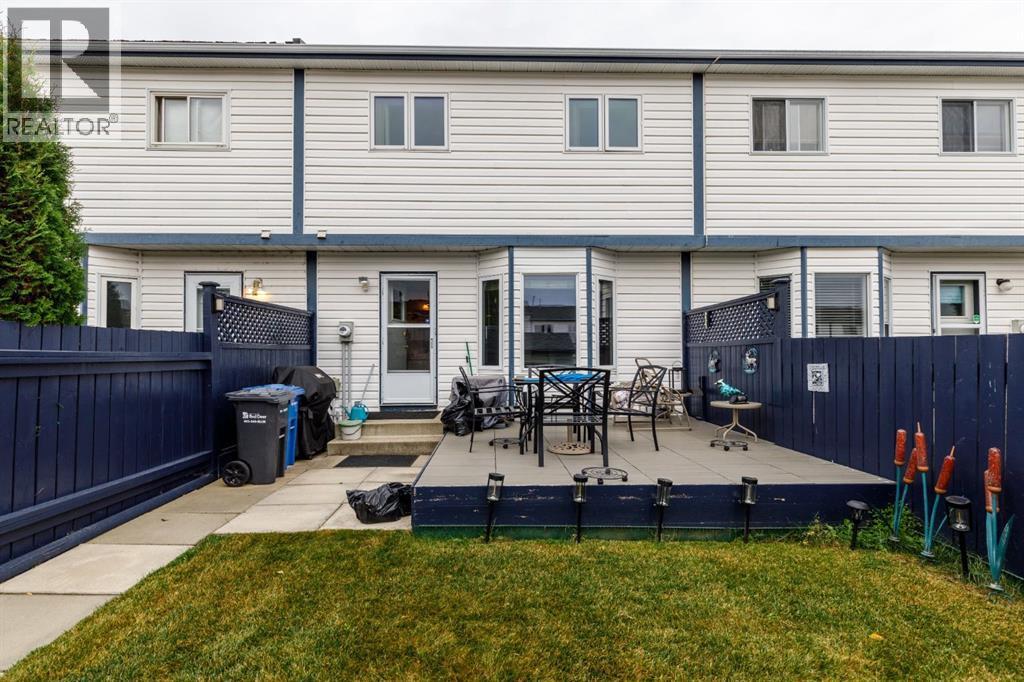 Listing photo – 67 Elwell Close, Red Deer