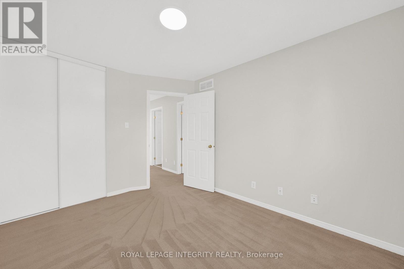 3 Binbury Way — photo 35