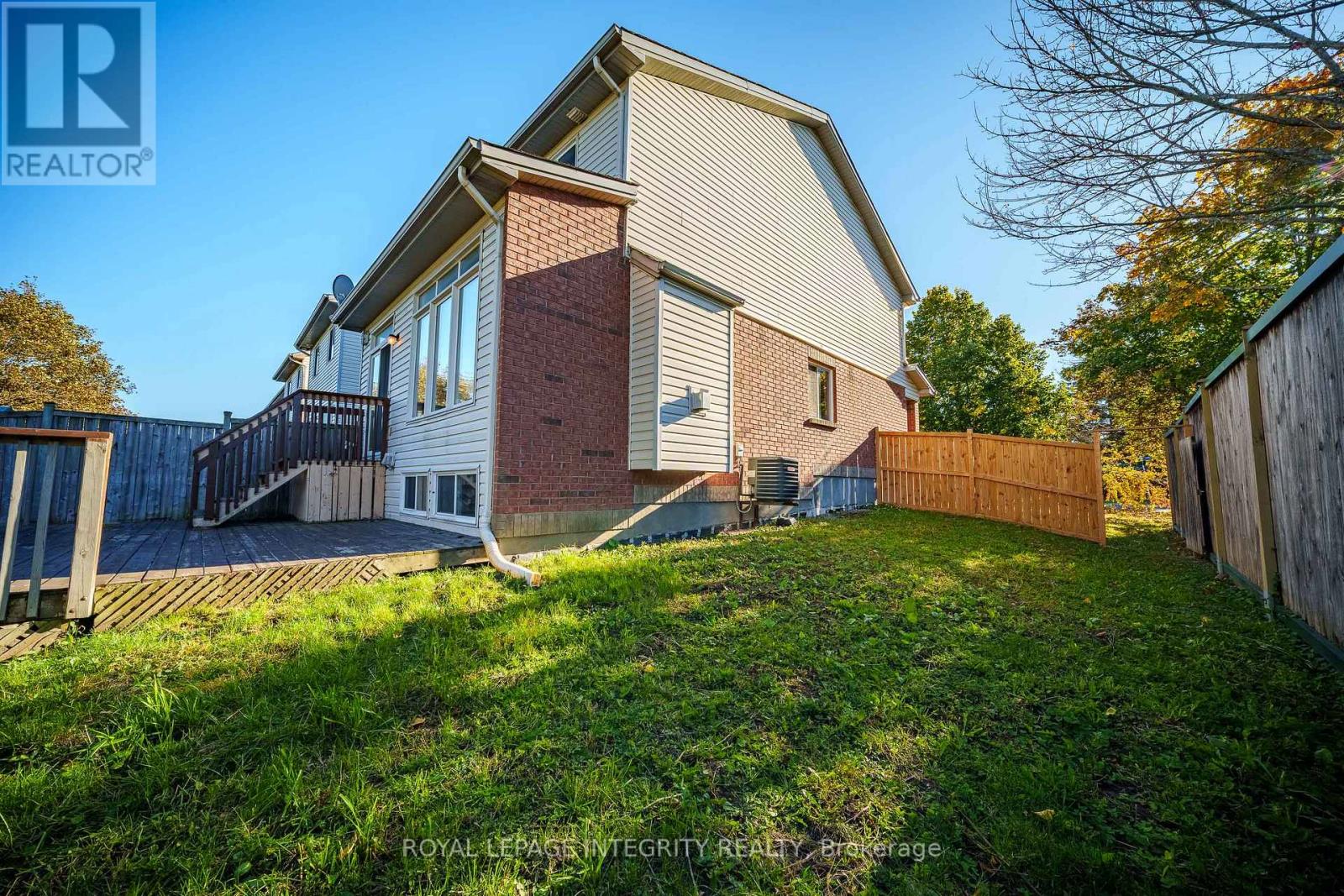 3 Binbury Way — photo 42