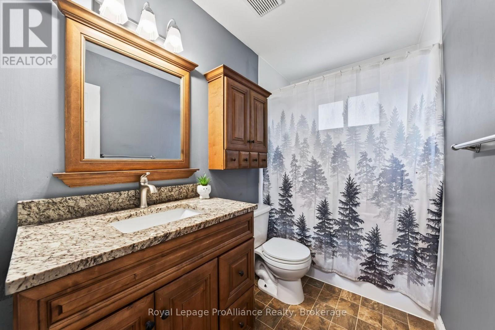 26 Lexington Crescent, Belleville, ON photo 13