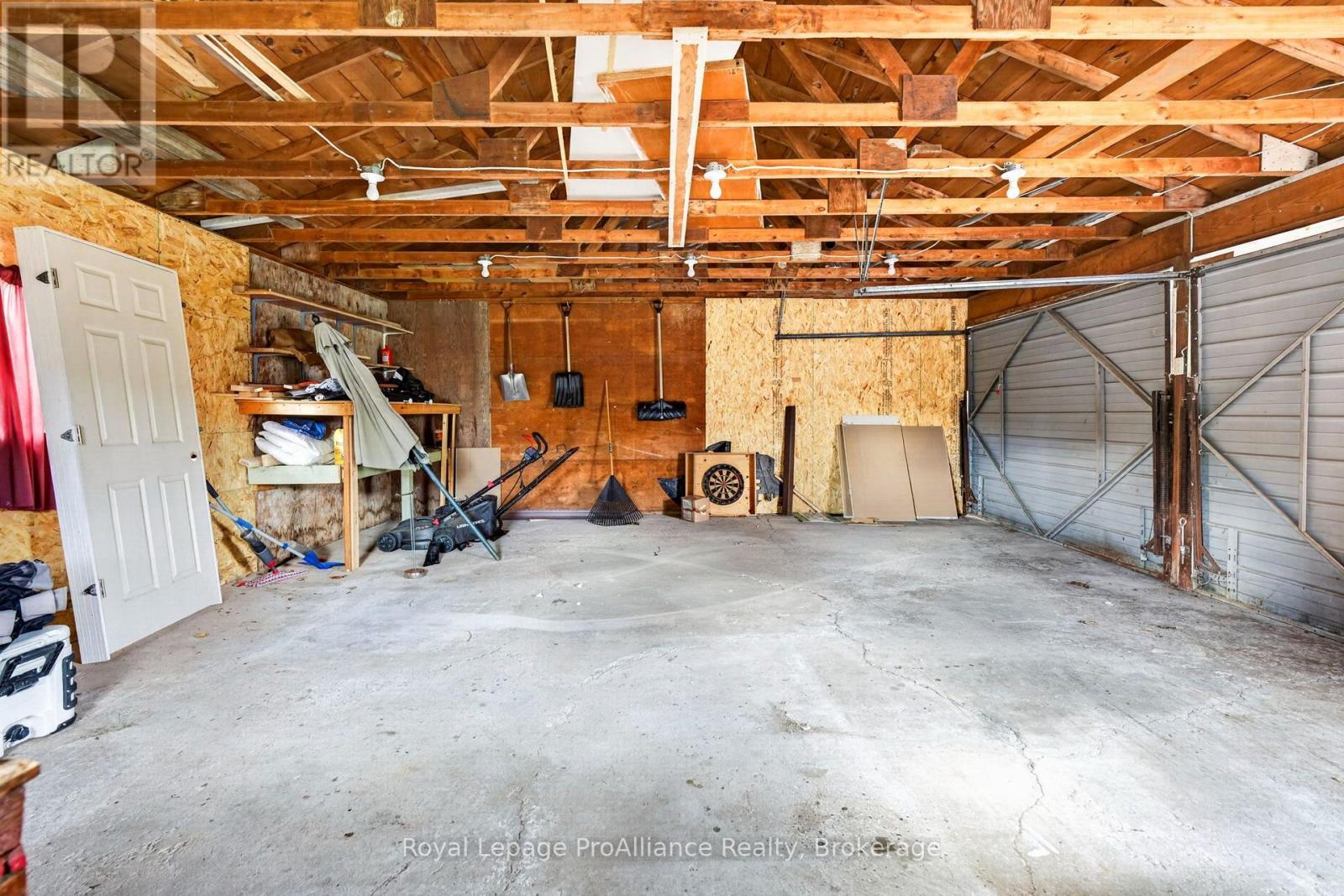 26 Lexington Crescent, Belleville, ON photo 32