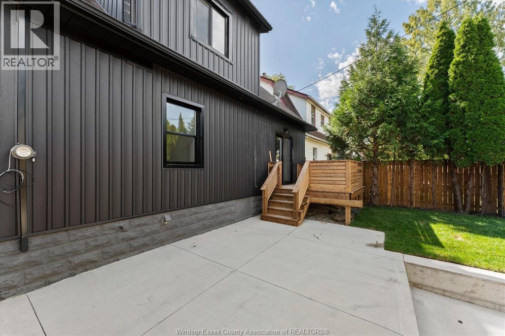1850 Dacotah DRIVE - 34