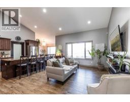 2pc Bathroom - 588 Vista Drive Se, Medicine Hat, AB T1B0N1 Photo 6