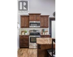Family room - 588 Vista Drive Se, Medicine Hat, AB T1B0N1 Photo 13