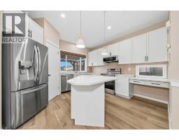 Hall - 1833 New Brighton Drive Se, Calgary, AB T2Z4N8 Photo 11