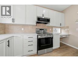 Pantry - 1833 New Brighton Drive Se, Calgary, AB T2Z4N8 Photo 6