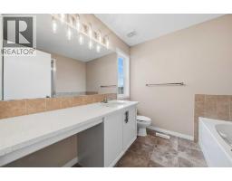 1833 New Brighton Drive Se, Calgary, AB T2Z4N8 Photo 25