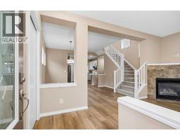 4pc Bathroom - 1833 New Brighton Drive Se, Calgary, AB T2Z4N8 Photo 8