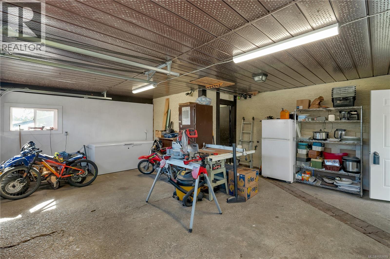 756 Kalmar Rd - Image 28