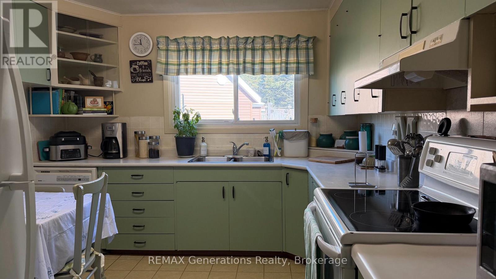 6 KENOGAMI ROAD - 2