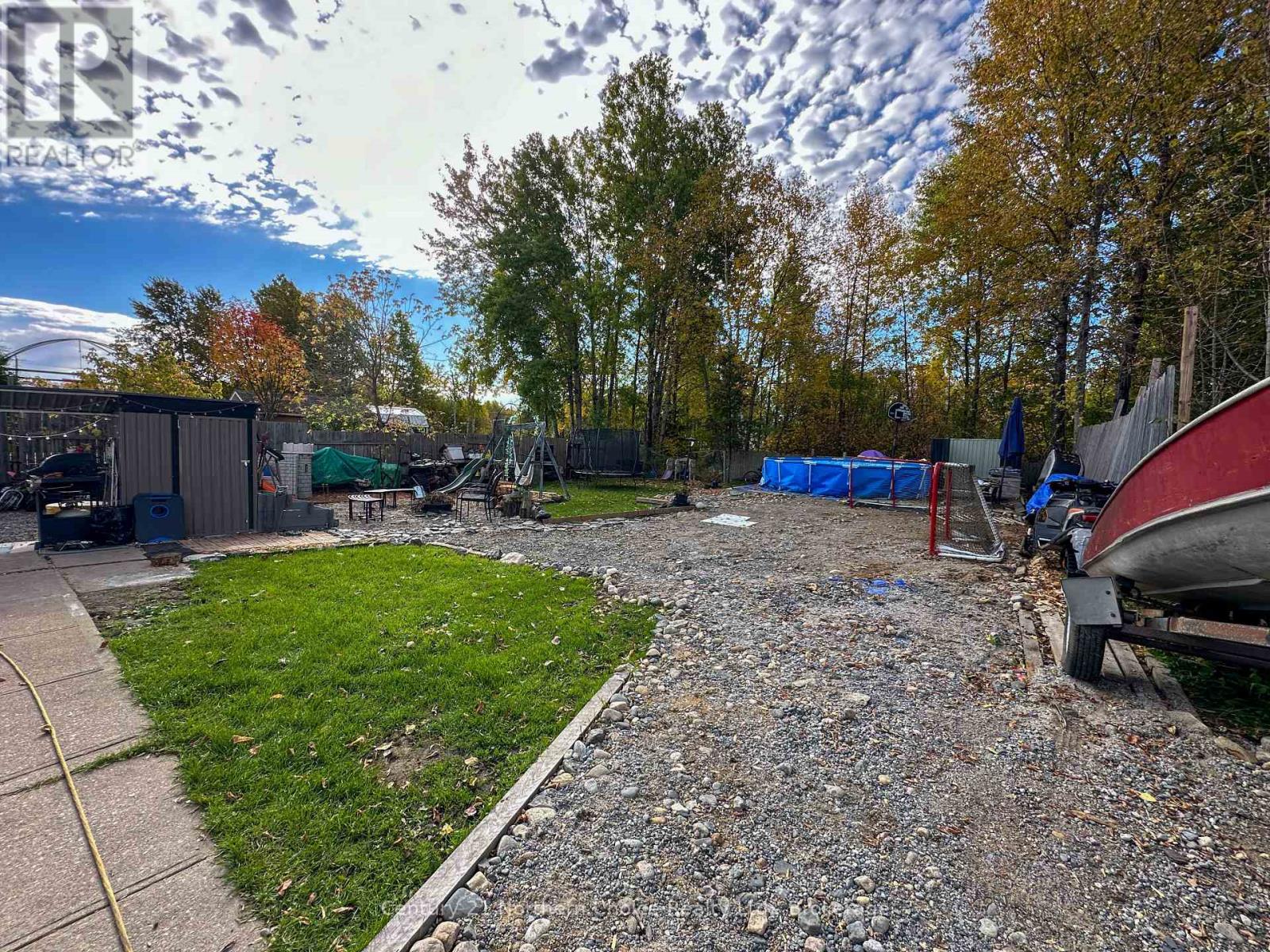 17 POPLAR AVENUE - Image 17