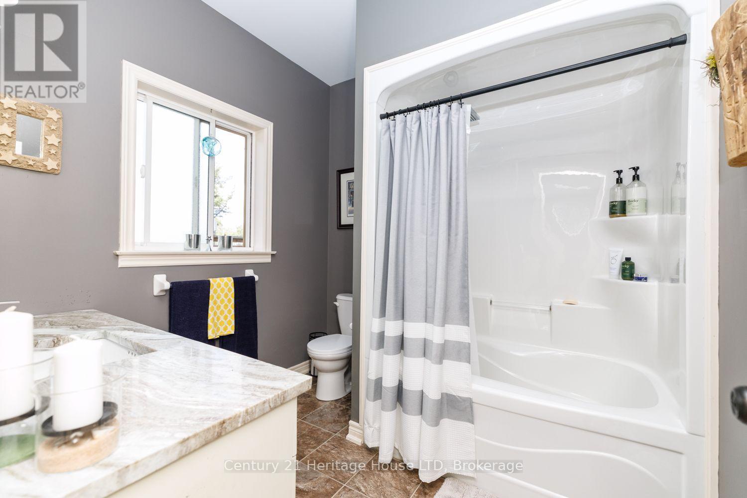 21 BURLEIGH ROAD S - Image 16