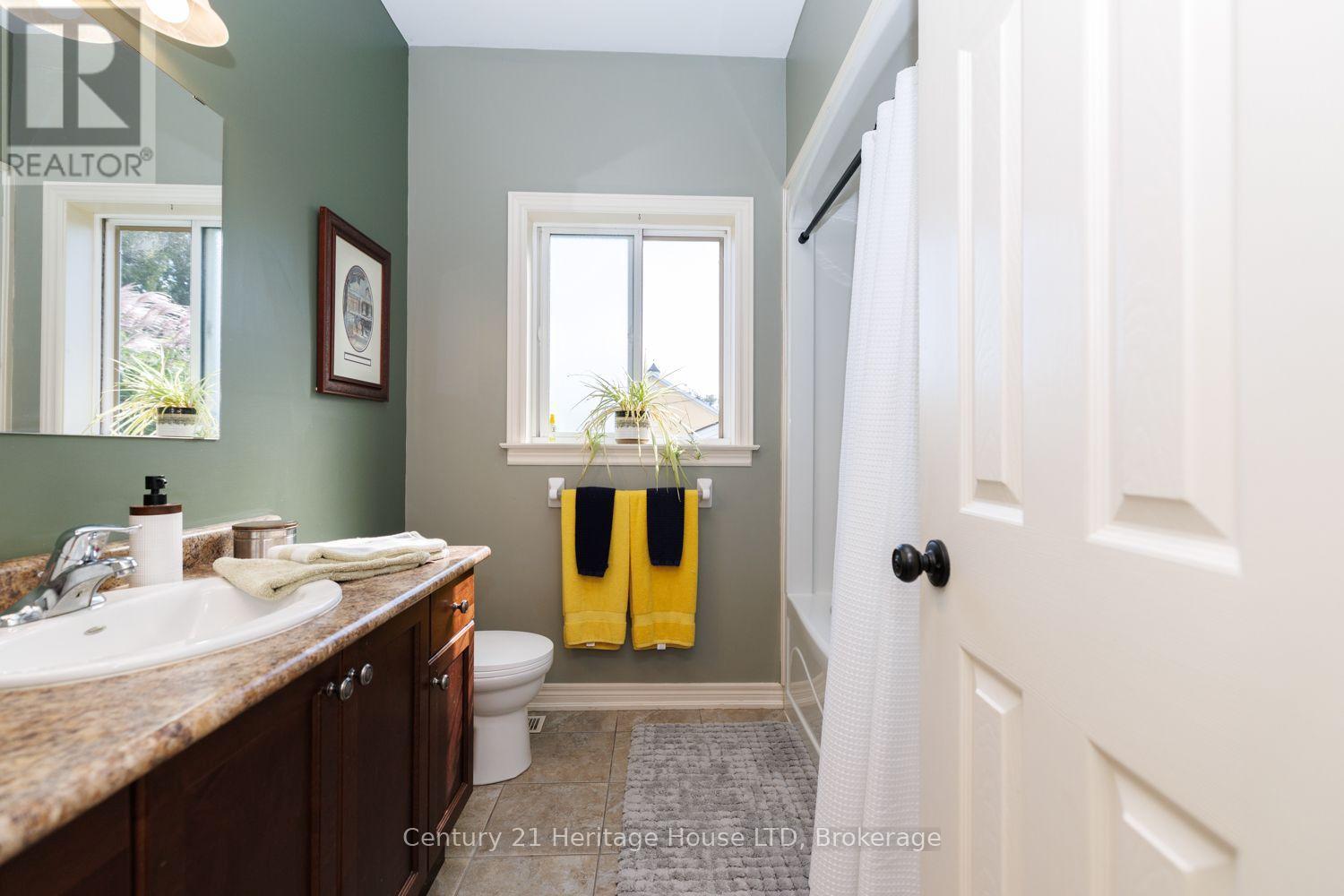 21 BURLEIGH ROAD S - Image 19