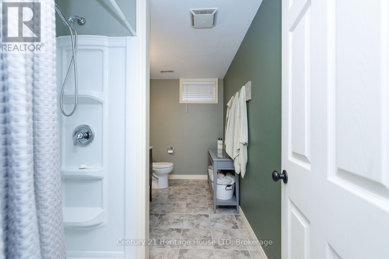 21 BURLEIGH ROAD S - Image 25