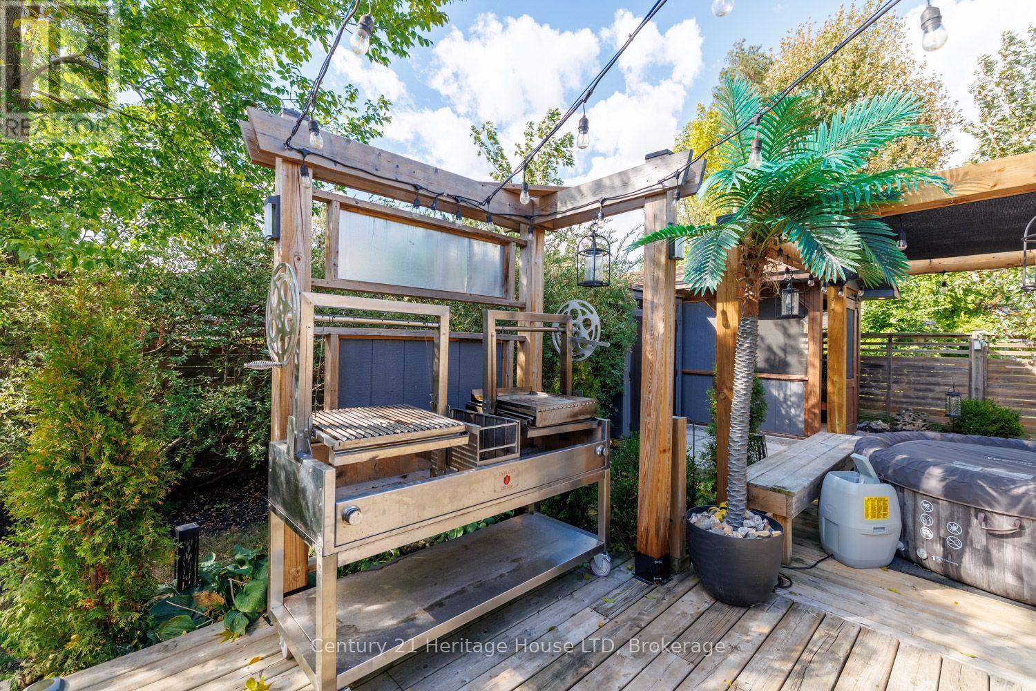 21 BURLEIGH ROAD S - Image 40