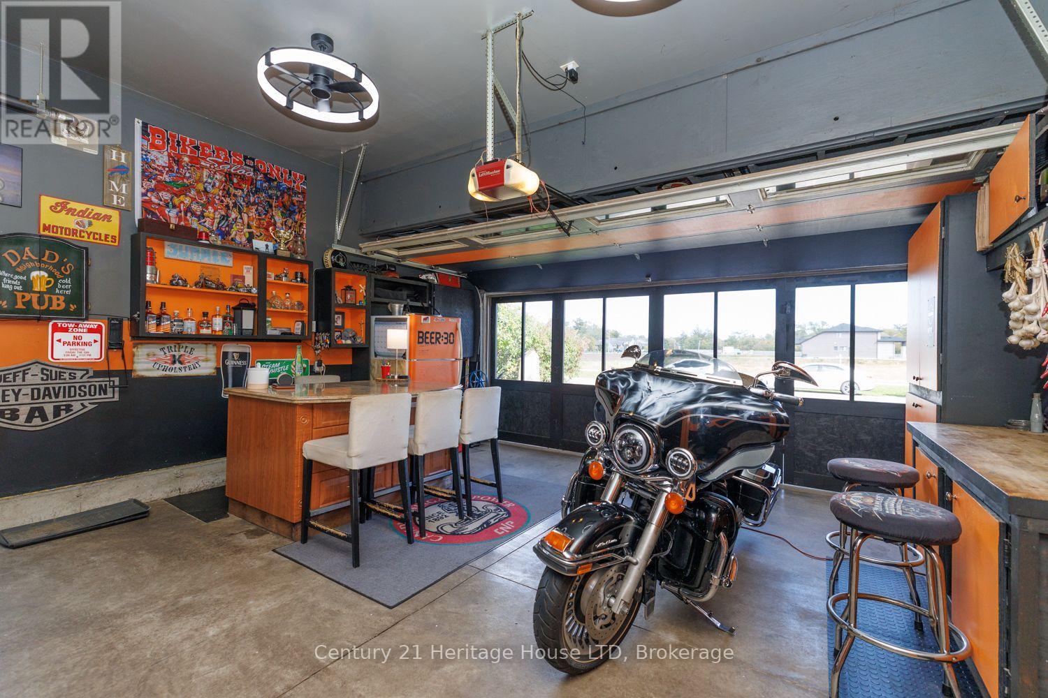 21 BURLEIGH ROAD S - Image 42