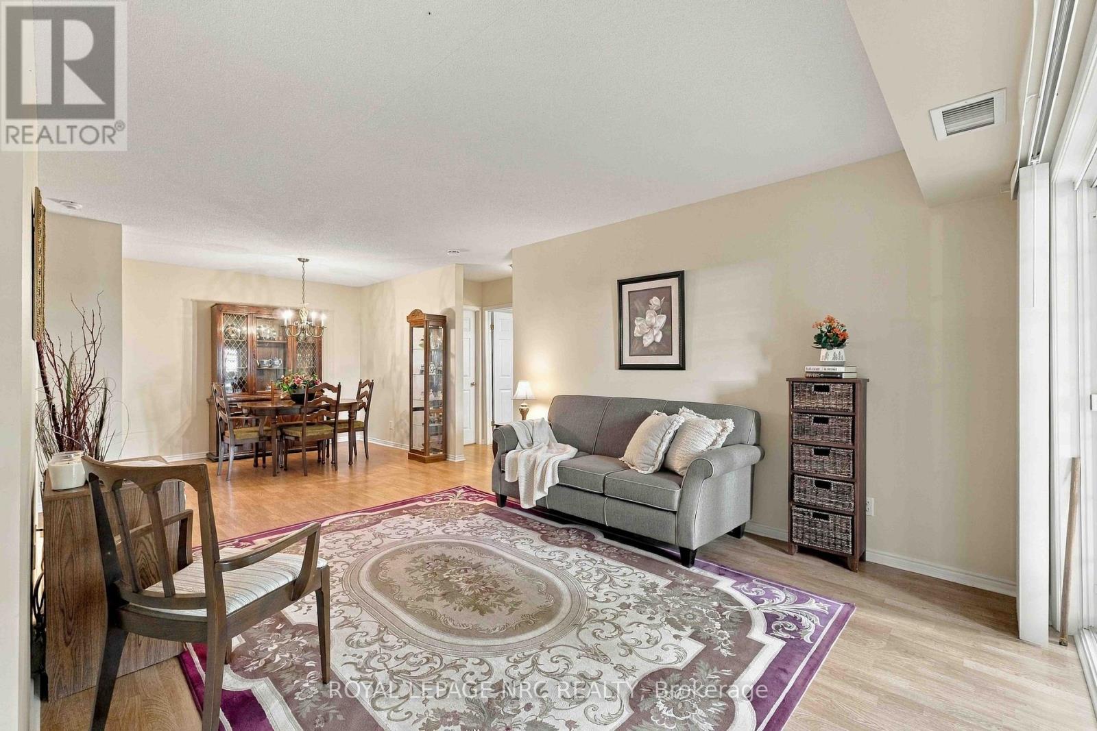 #104 4090 JOHN CHARLES BOULEVARD - 19
