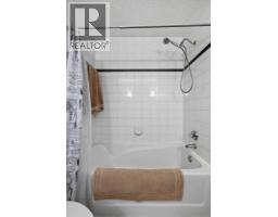 38 Richelieu Court SW - photo 20