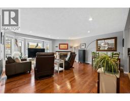38 Richelieu Court SW - photo 4