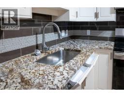 38 Richelieu Court SW - photo 12