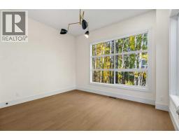 4pc Bathroom - 3642 85 Street Sw, Calgary, AB T3H3V7 Photo 14