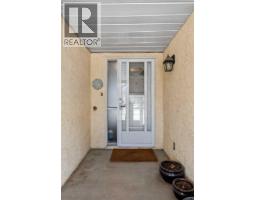 38 Richelieu Court SW - photo 2
