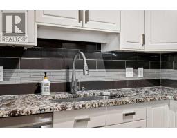 38 Richelieu Court SW - photo 11