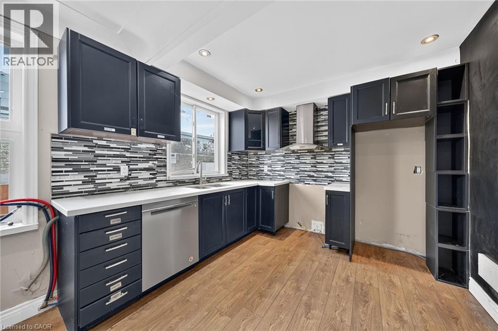 11 Selkirk Avenue — photo 10