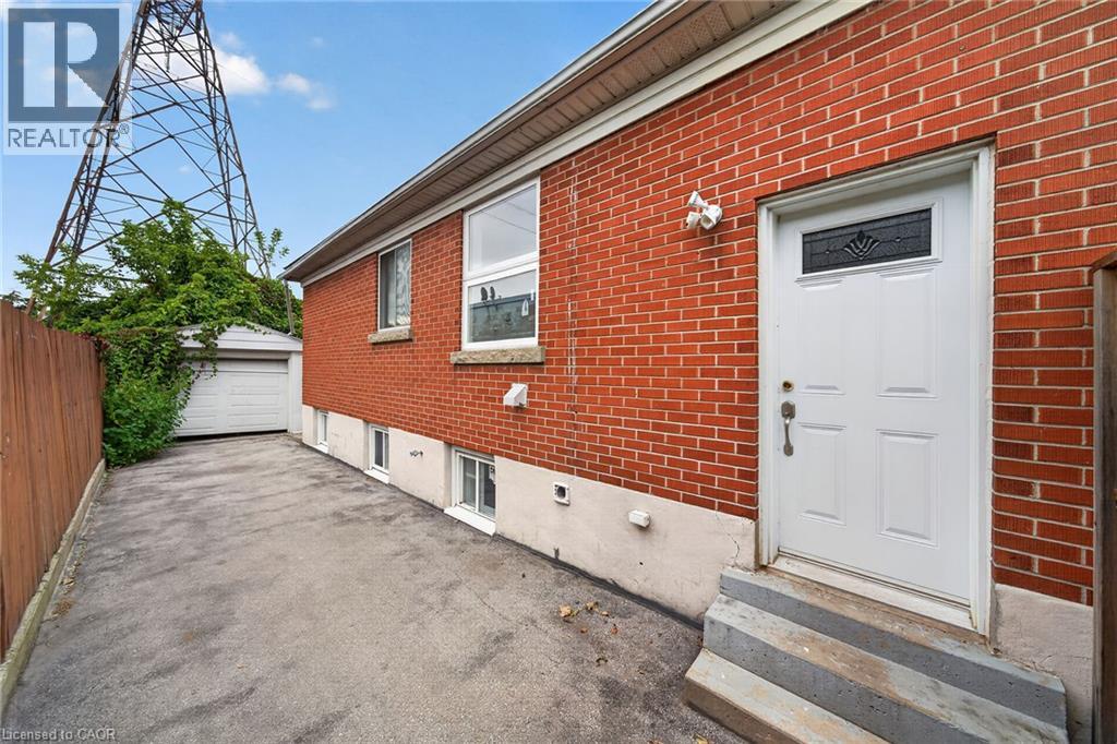 11 Selkirk Avenue — photo 39