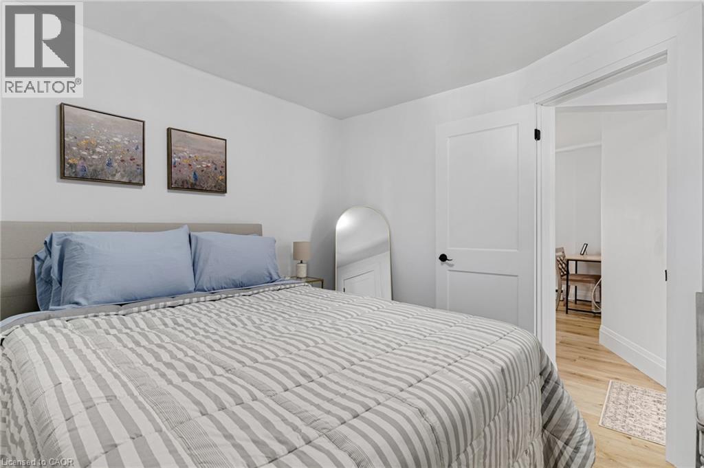 115 Ainslie Street — photo 15