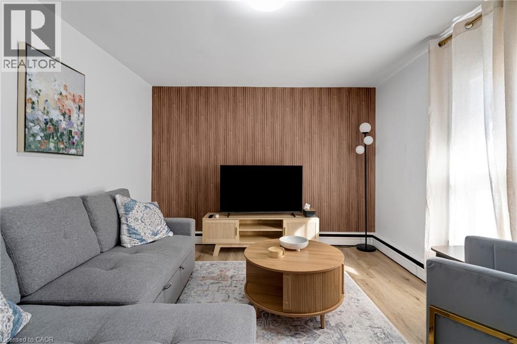 115 Ainslie Street — photo 8