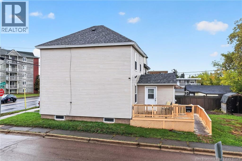 1664 Main Street - 4