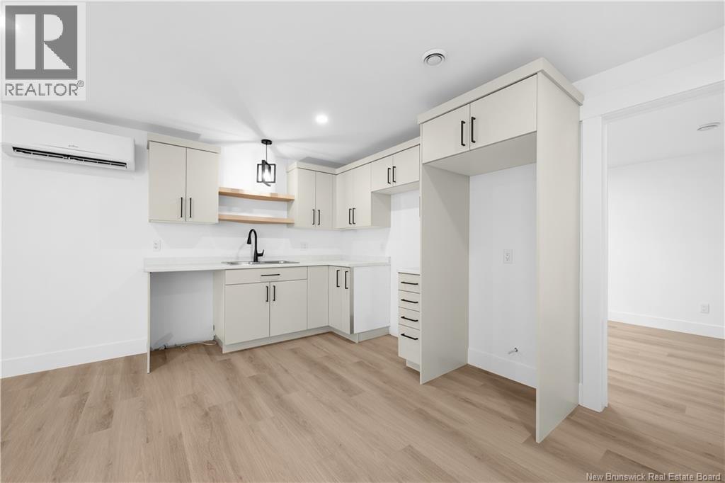 196 Carrington Drive - 43