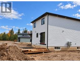 196 Carrington Drive, photo 3