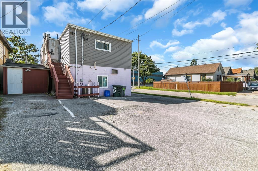 1500 Howard Avenue — photo 31