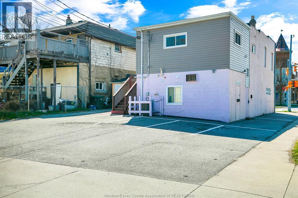 1500 Howard Avenue — photo 39