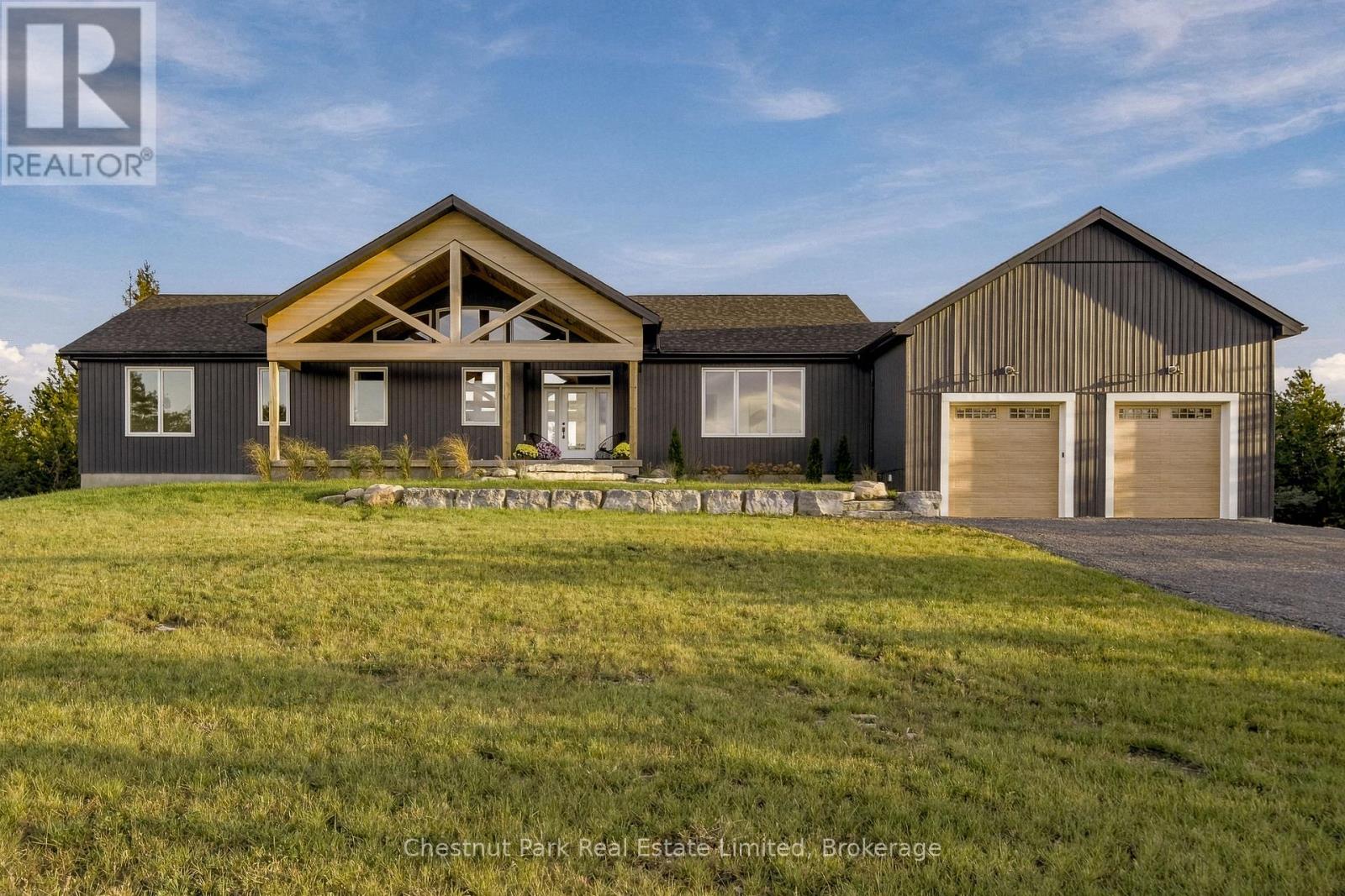2621 VICTORIA ROAD - 2