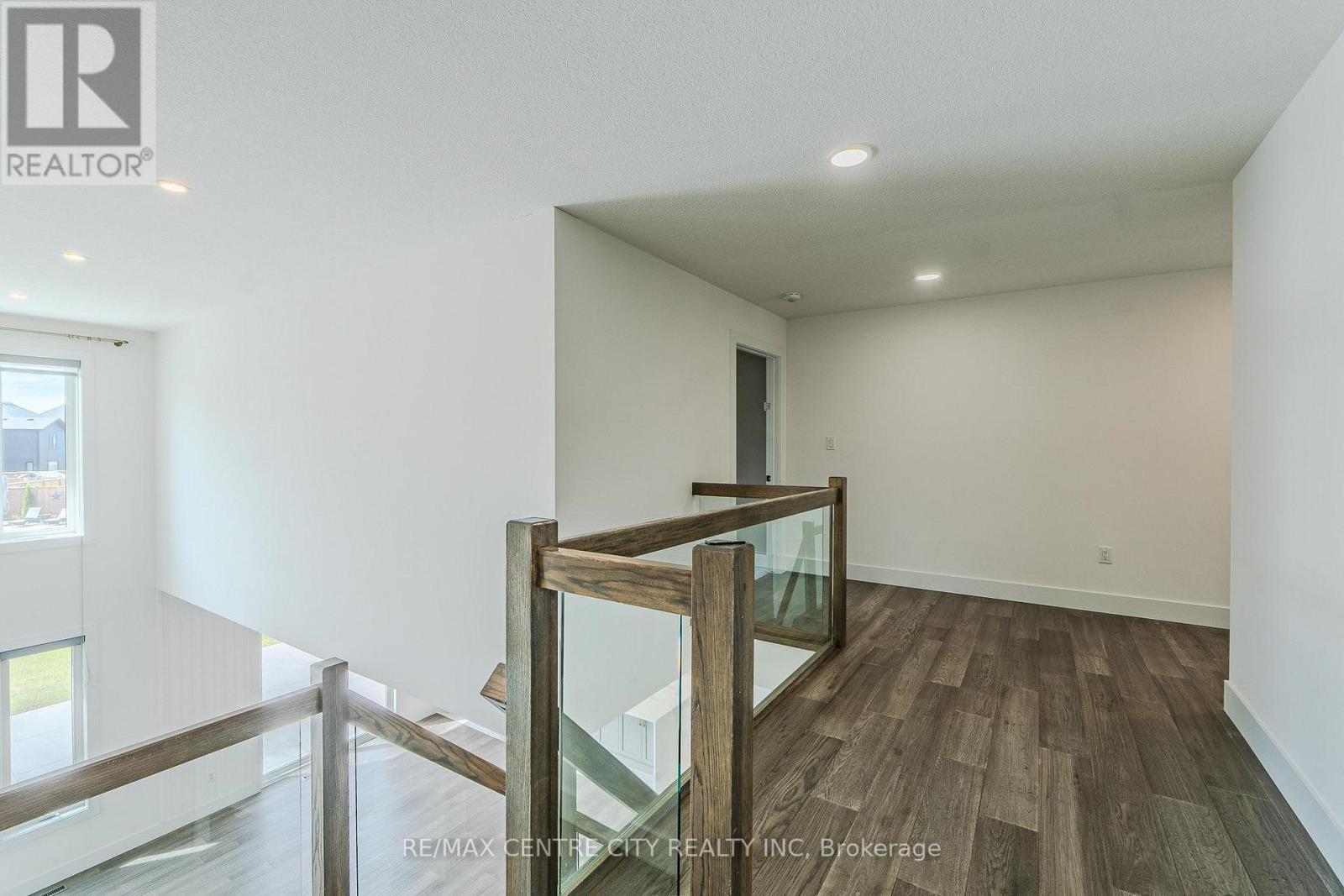7290 Silver Creek Circle — photo 18