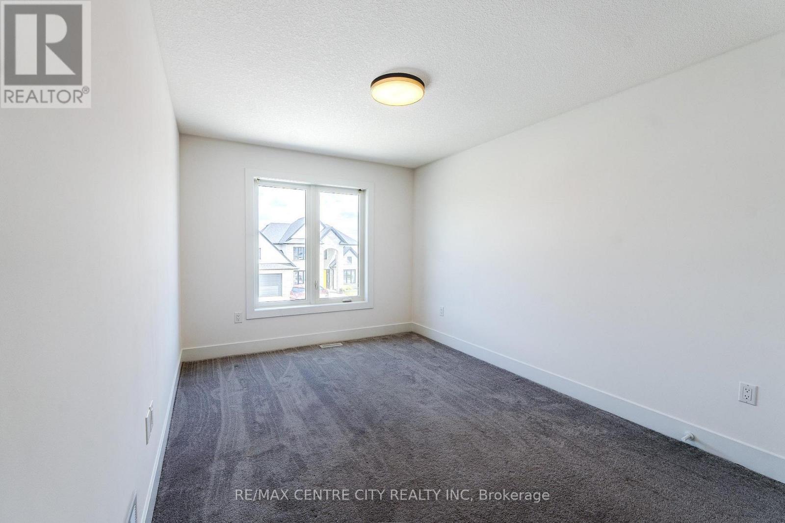 7290 Silver Creek Circle — photo 31