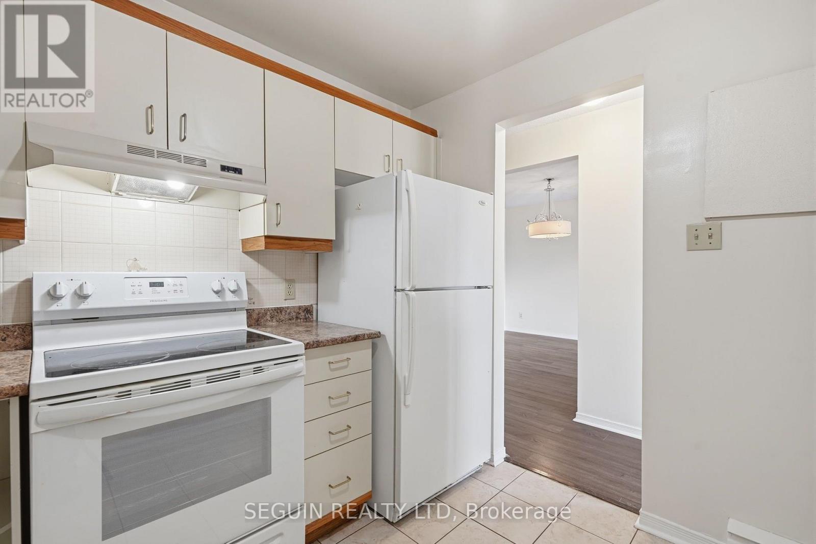 #302 1974 ST LAURENT BOULEVARD - Image 19