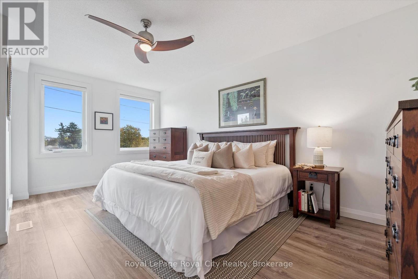 #AT7 53 ARTHUR STREET S - Image 18