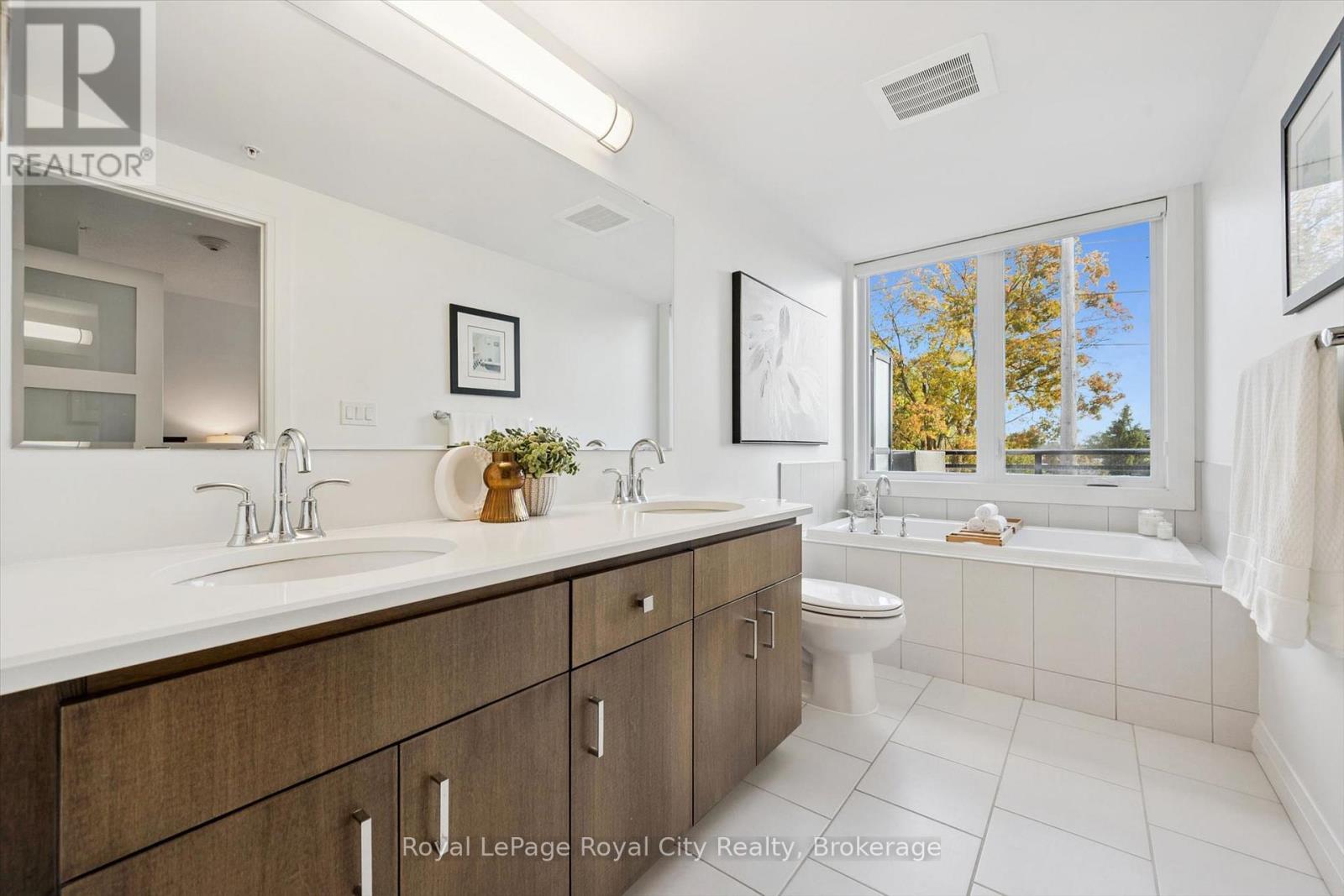 #AT7 53 ARTHUR STREET S - Image 22