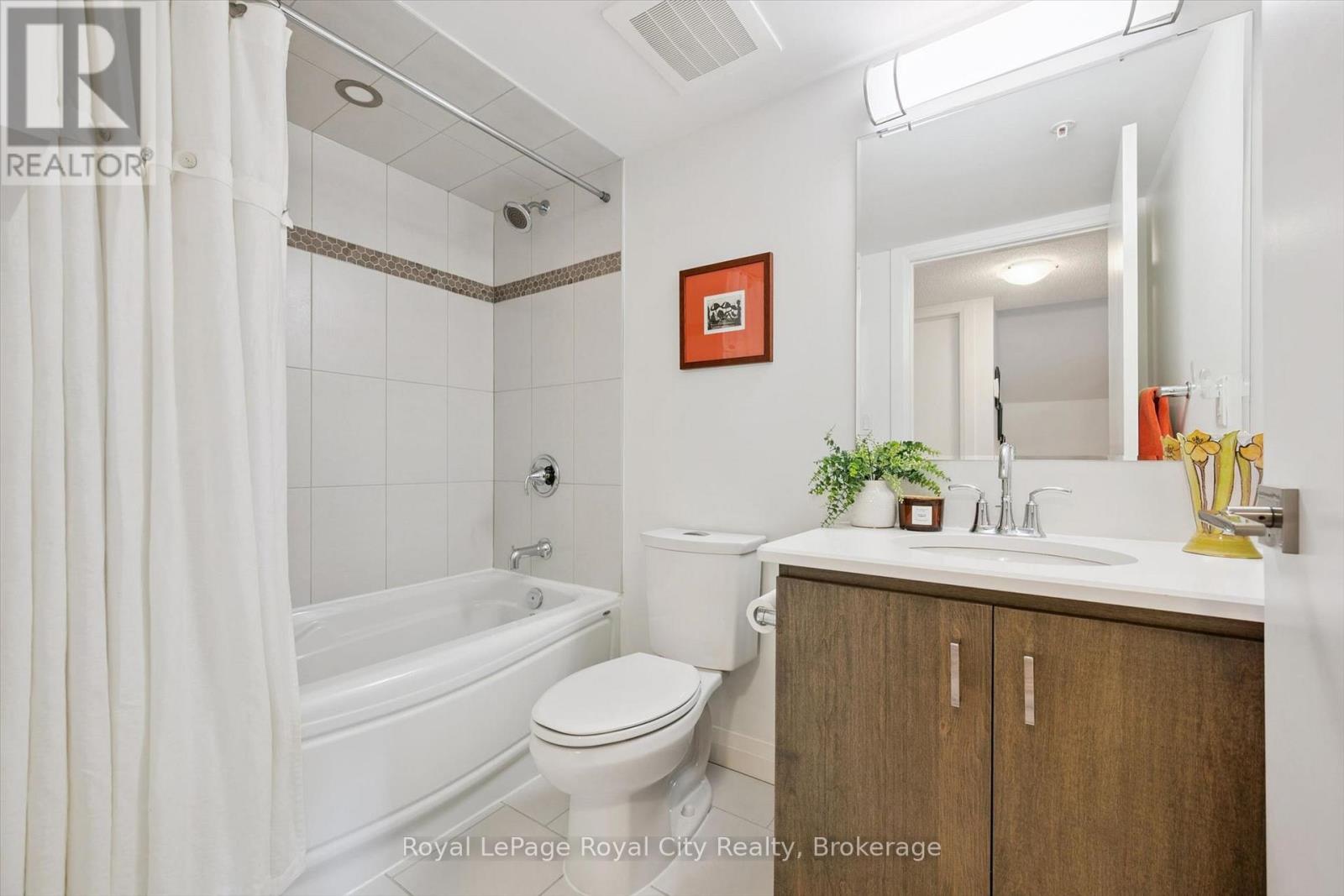 #AT7 53 ARTHUR STREET S - Image 30