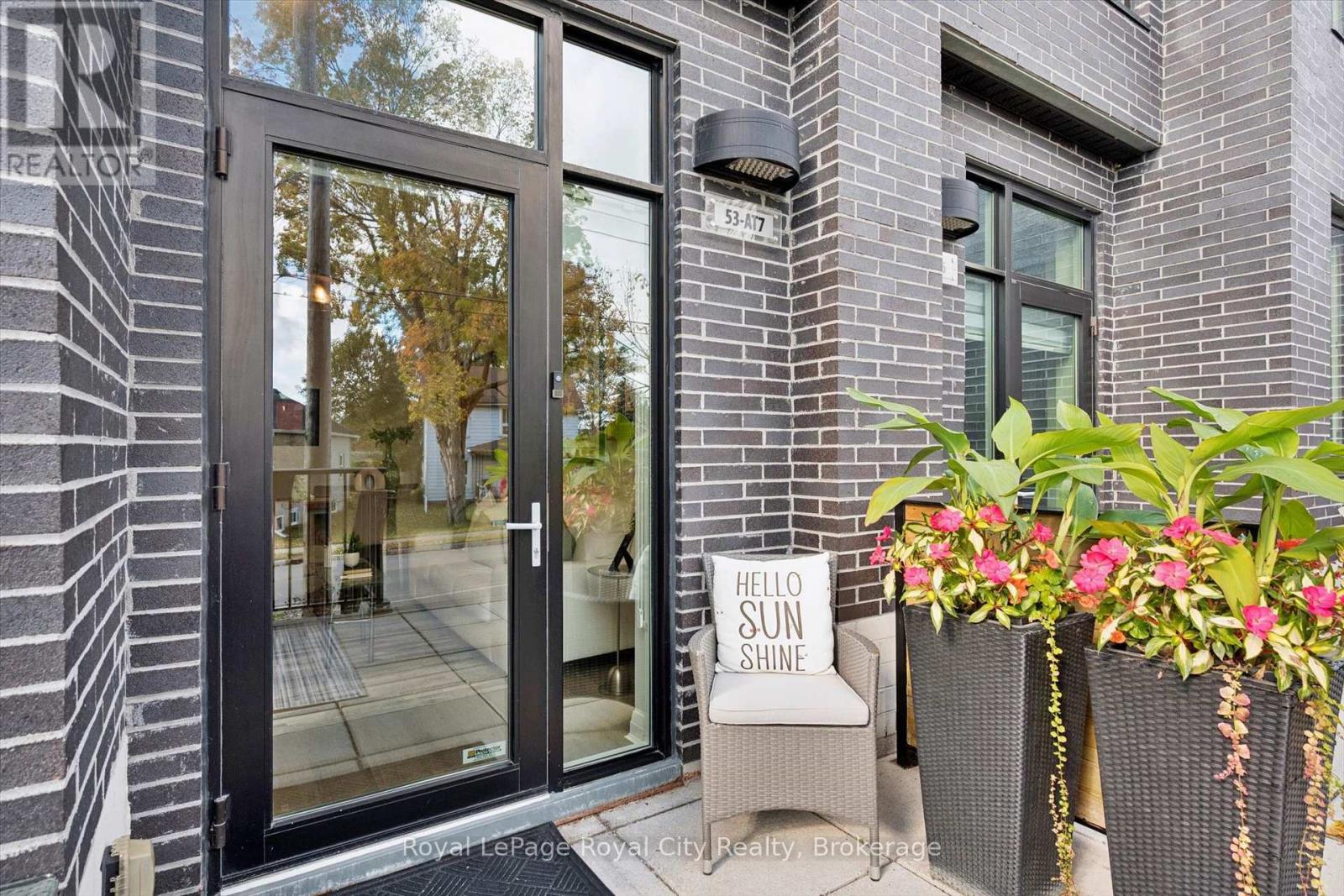 #AT7 53 ARTHUR STREET S - Image 36