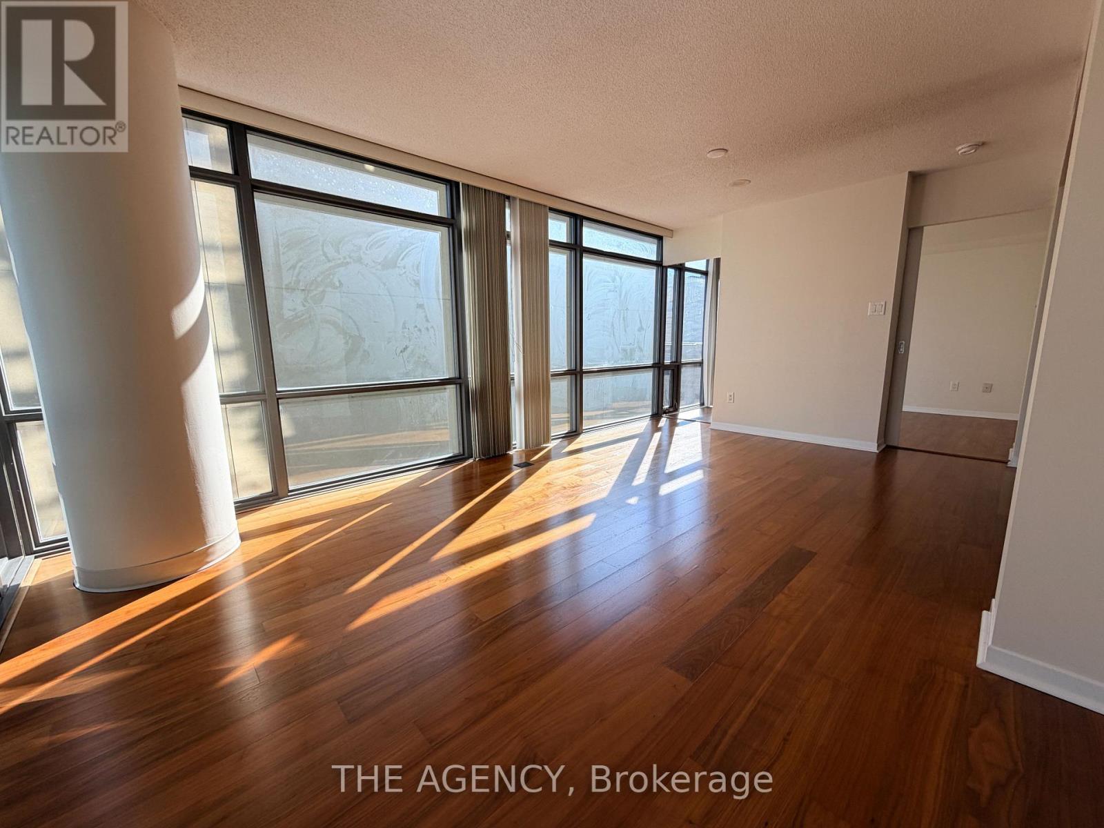 38 Grenville Street — photo 11
