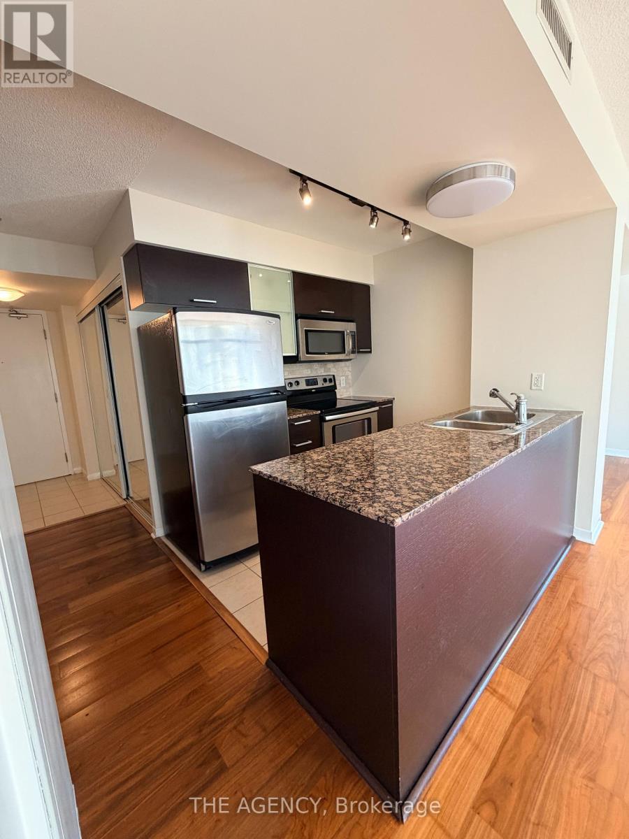 38 Grenville Street — photo 27