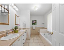 243 Lakeshore Drive, Hammonds Plains, NS B4B1X1 Photo 19