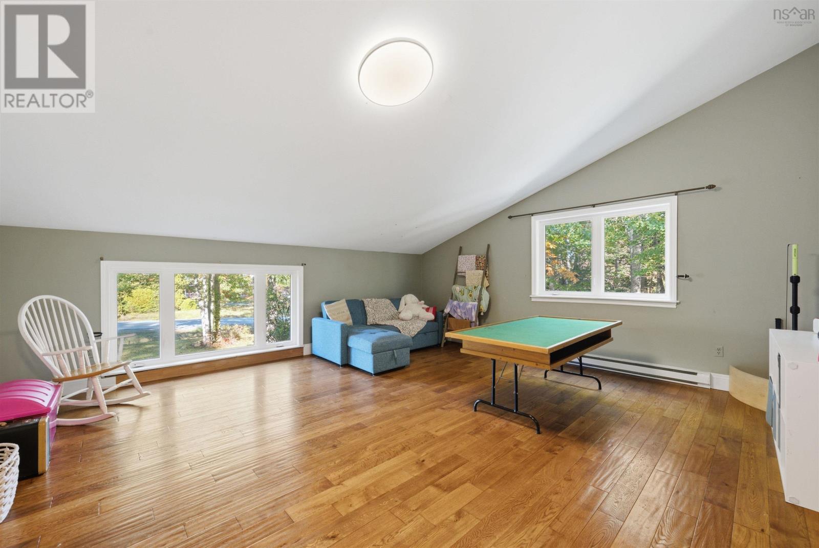 18 Sandstone ave - 23