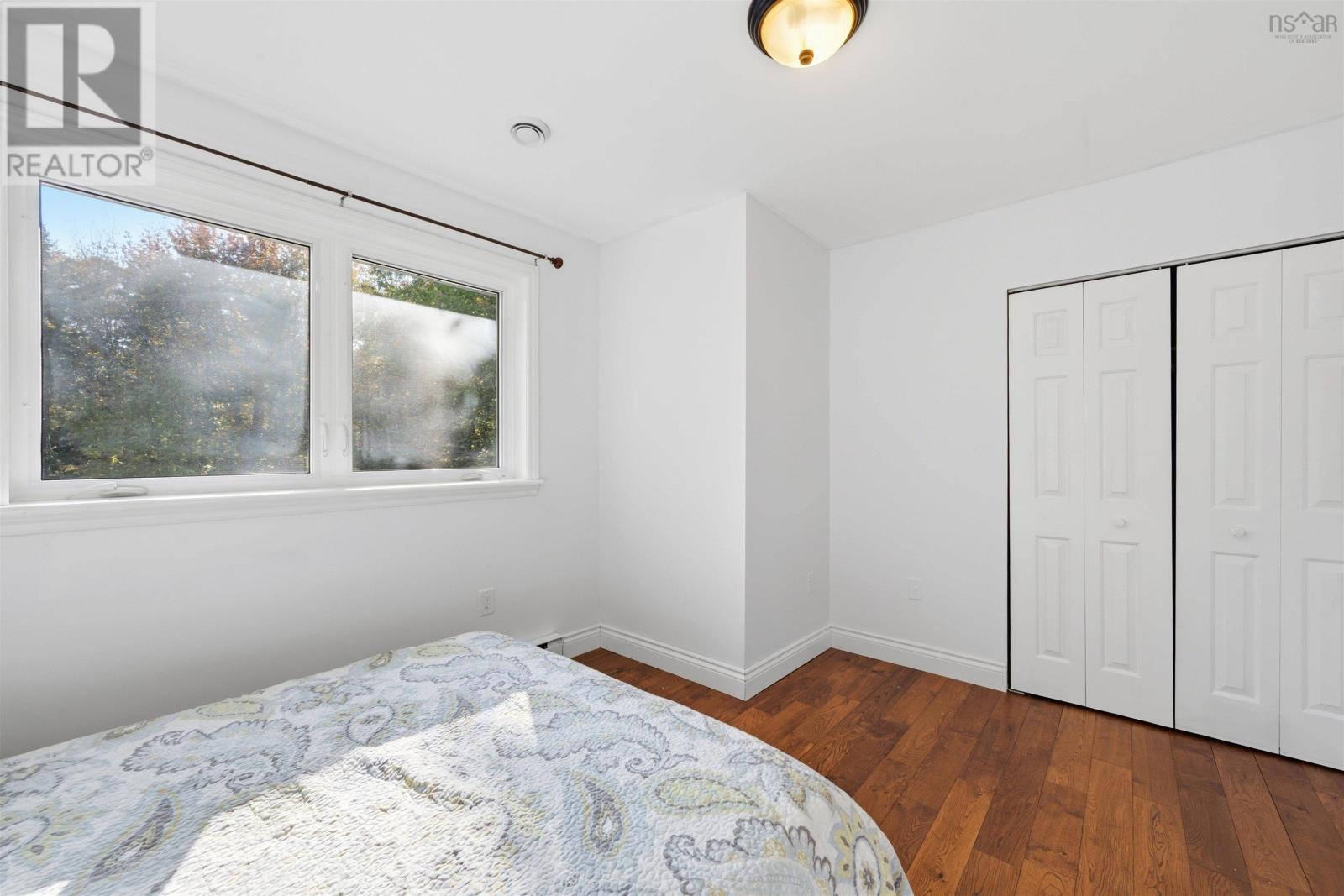 18 Sandstone ave - 27