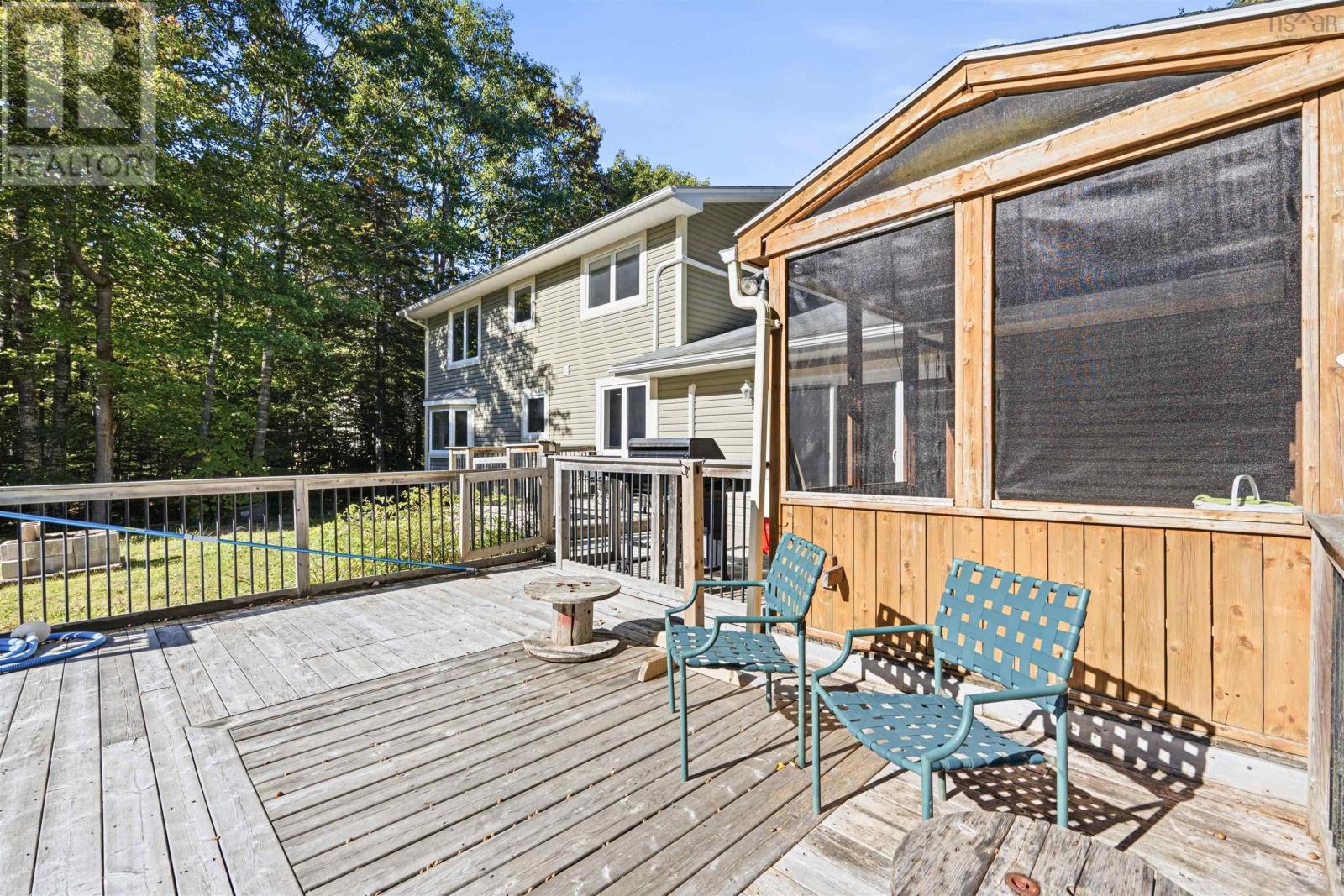 18 Sandstone ave - 41